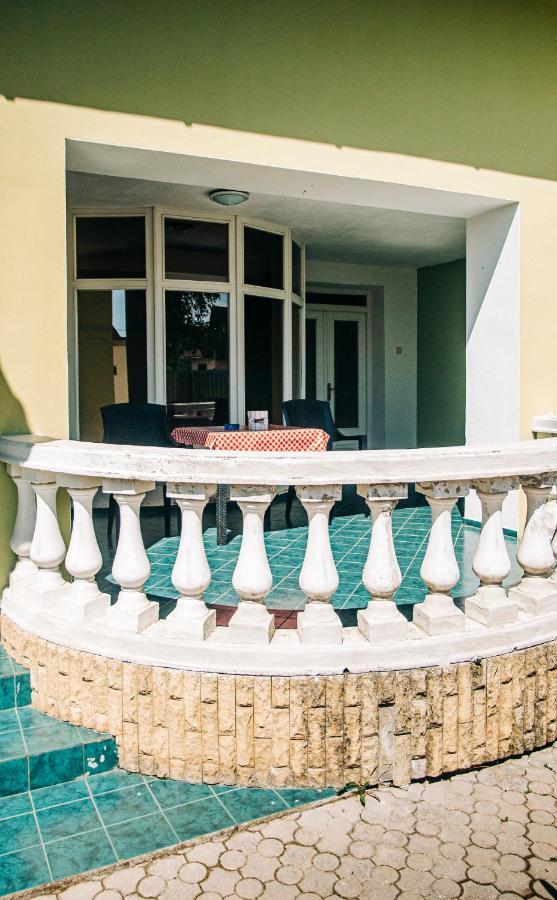Castle Village Apartment Krásnohorské Podhradie Dış mekan fotoğraf