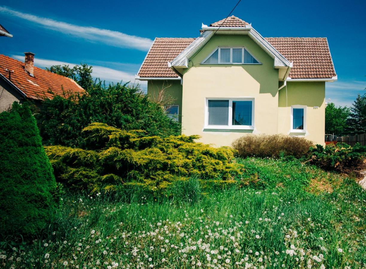Castle Village Apartment Krásnohorské Podhradie Dış mekan fotoğraf