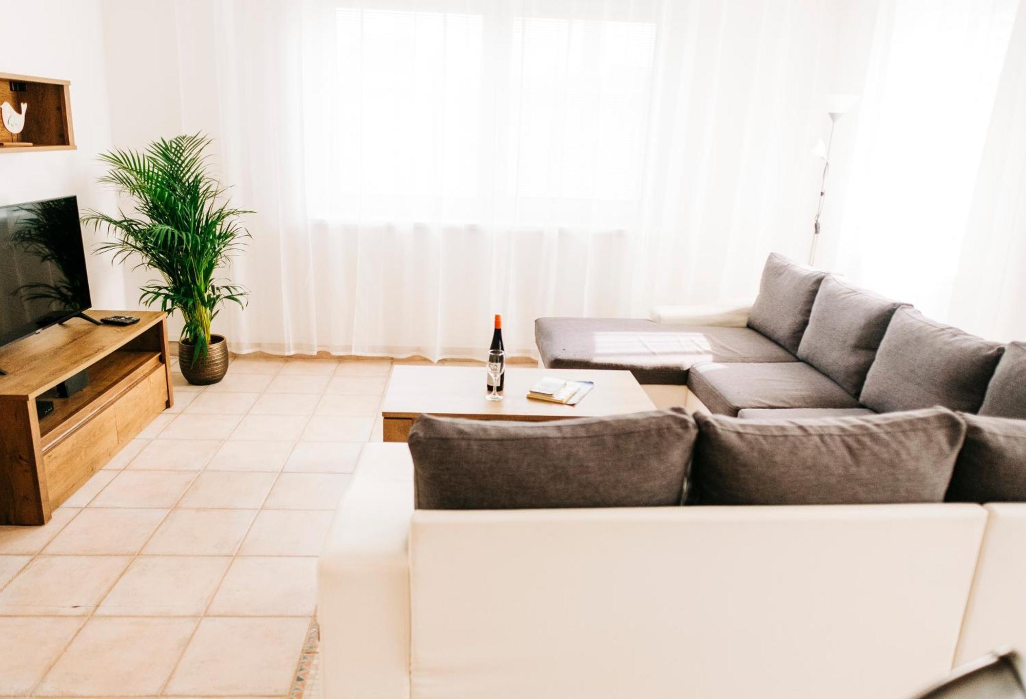 Castle Village Apartment Krásnohorské Podhradie Dış mekan fotoğraf